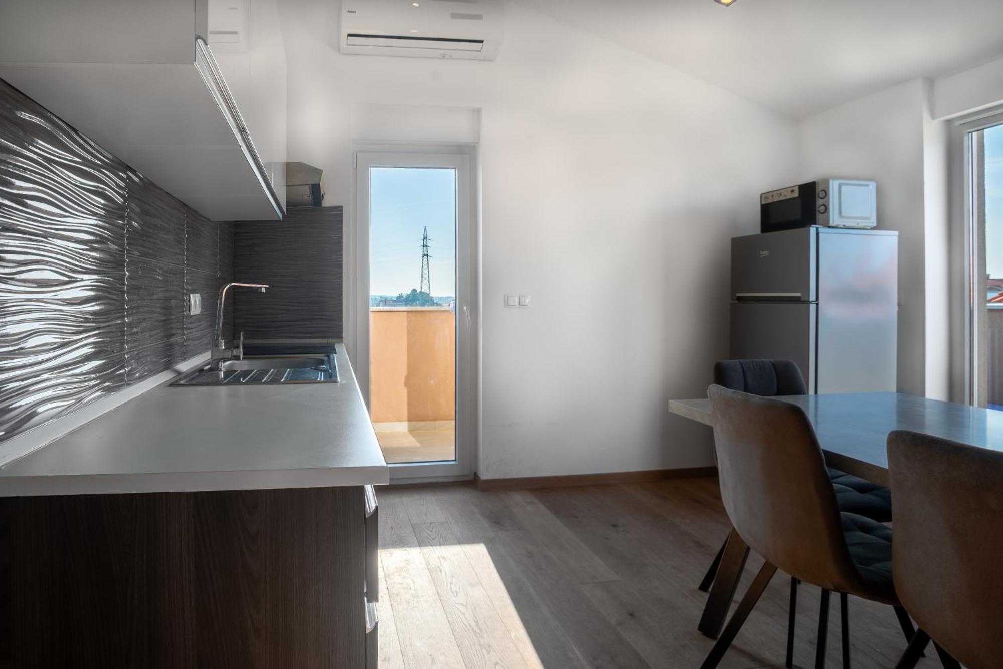 Dukat Apartman Nin Kültér fotó