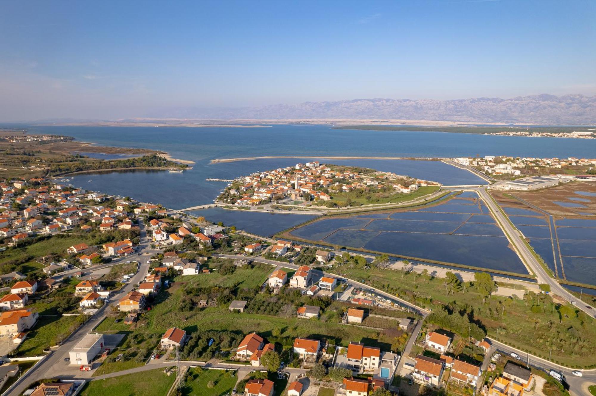 Dukat Apartman Nin Kültér fotó