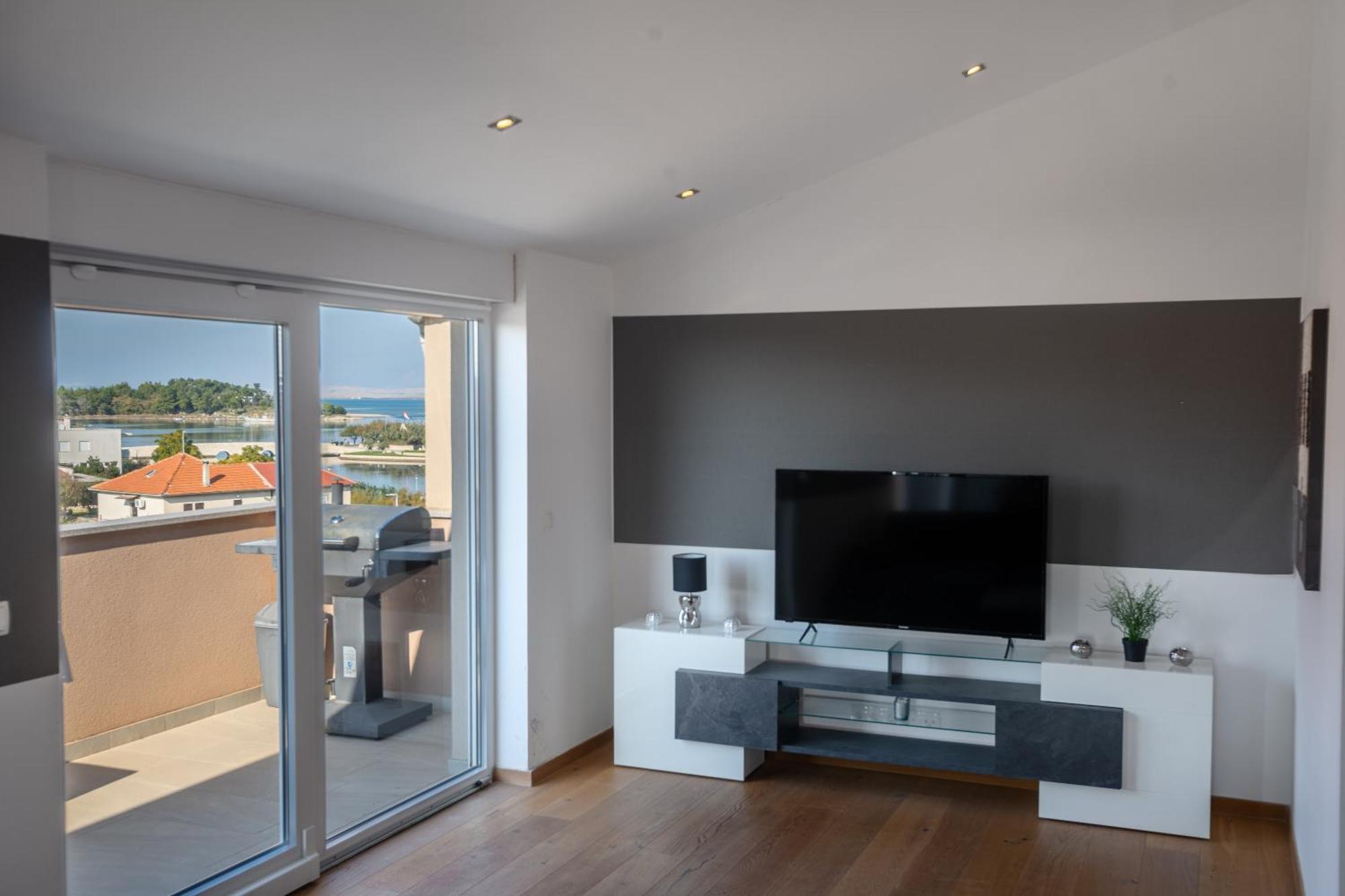 Dukat Apartman Nin Kültér fotó